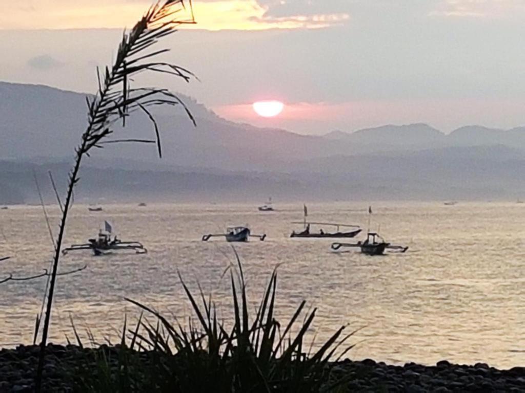 Ketapang Resort Karanghawu Eksteriør billede