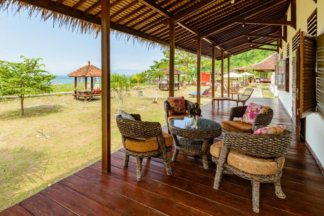 Ketapang Resort Karanghawu Eksteriør billede