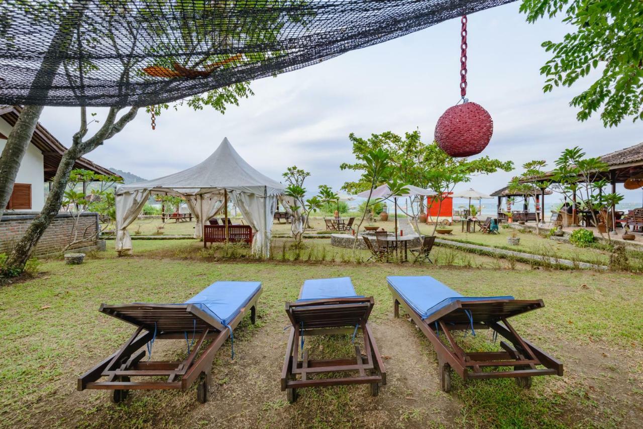 Ketapang Resort Karanghawu Eksteriør billede